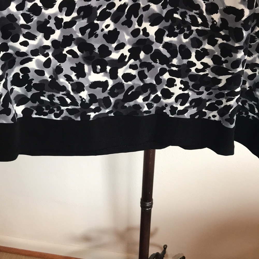 #160)🖤Stlye&Co  animal print tunic/blouse - Picture 6 of 8